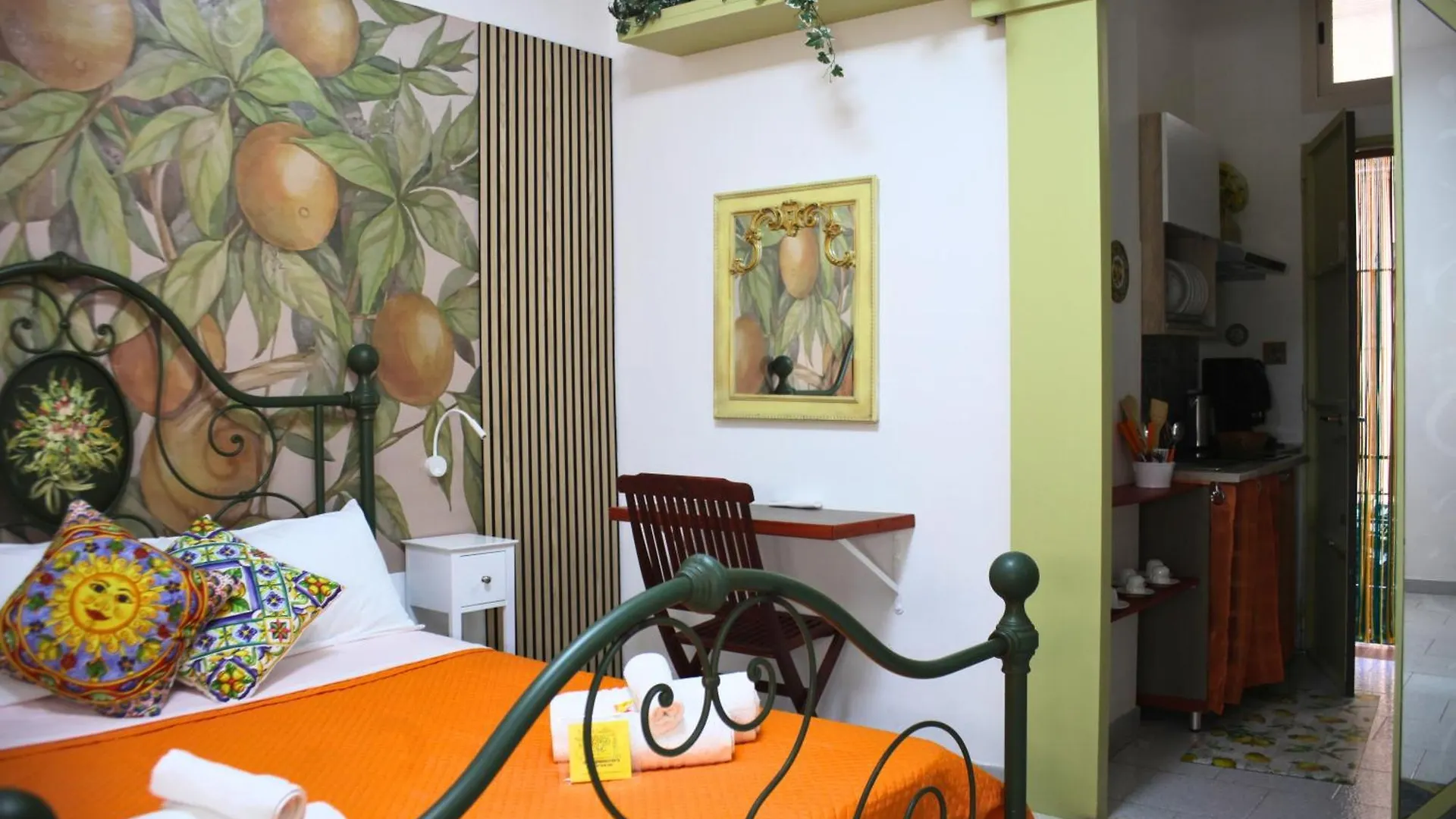 Orange Lemon Garden Palermo Apartment 0*,