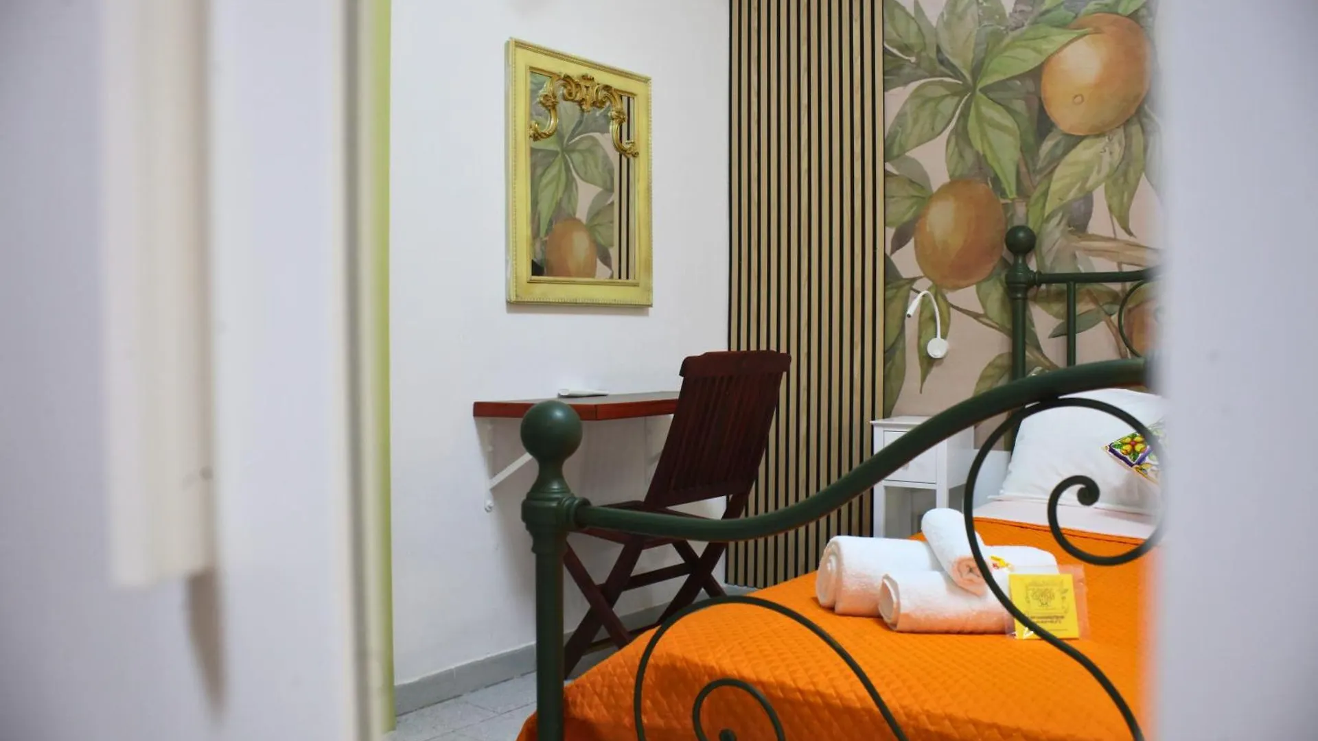Orange Lemon Garden Palermo Apartment